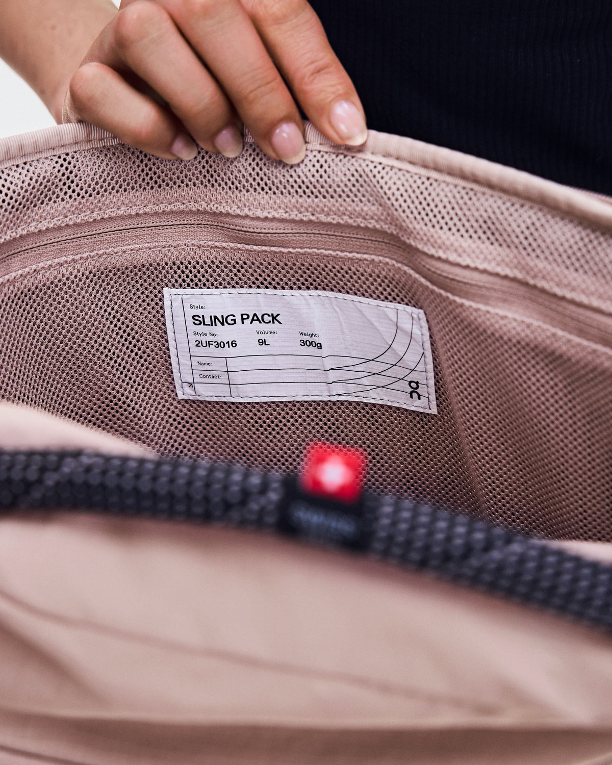 Sling Pack 9L Biscuit | Black - US 1817