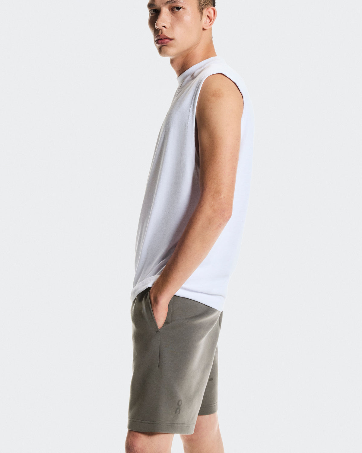 Men's Focus Tech Shorts Shadow - US 7483