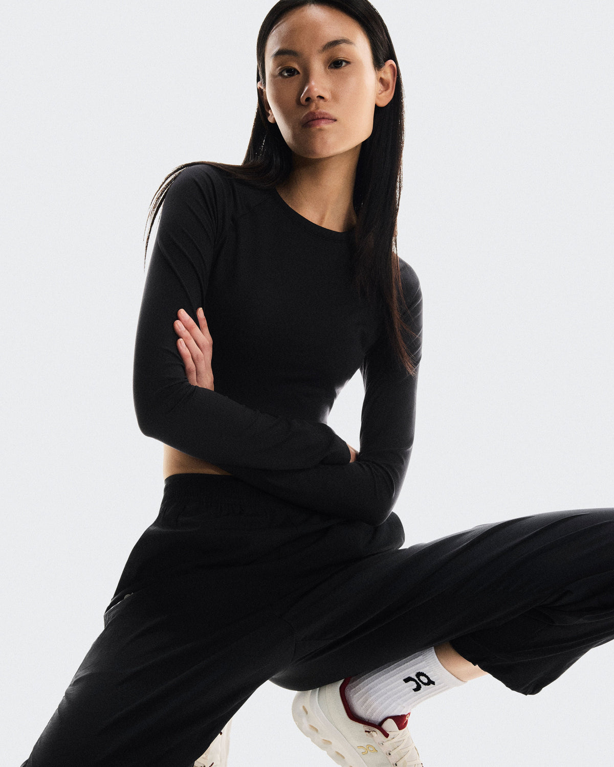 Women's Studio Long-T Crop Black - US 8457