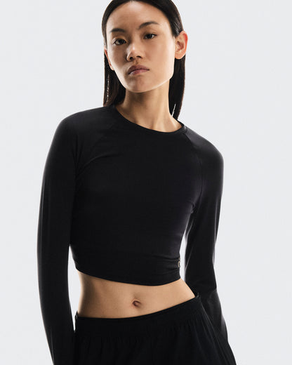 Women's Studio Long-T Crop Black - US 8457