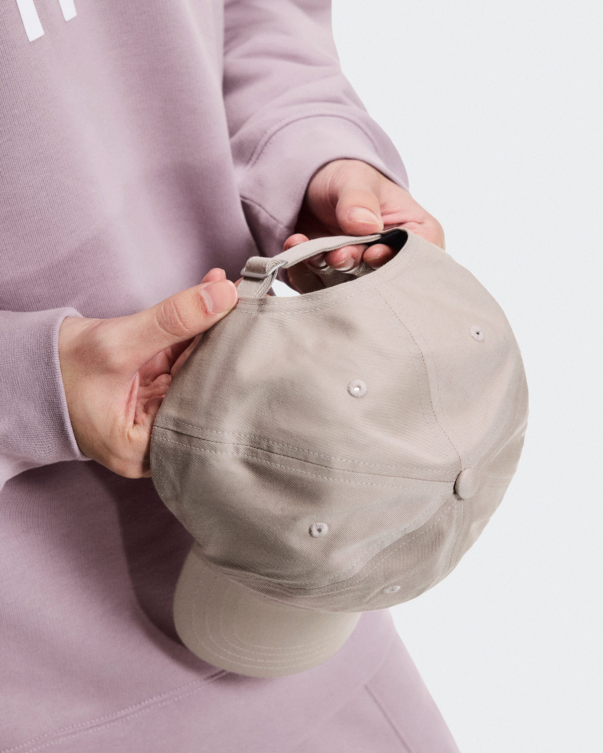 All-Day Cap Fog - US 8364