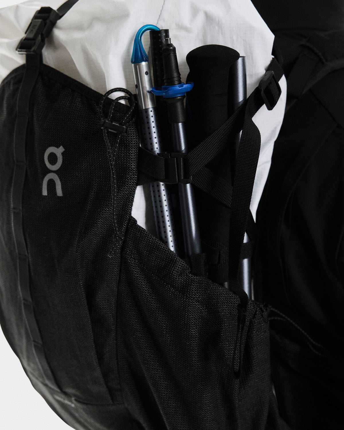 Trail Pack 20L White | Black - US 9841