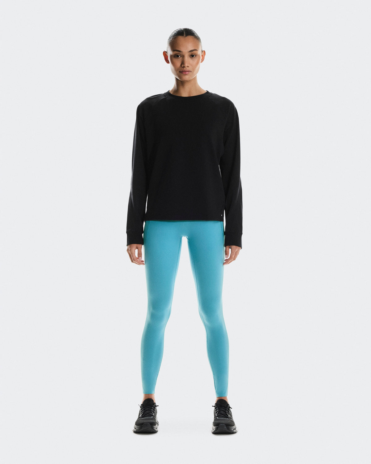 Women's Studio Crew Black - US 3818