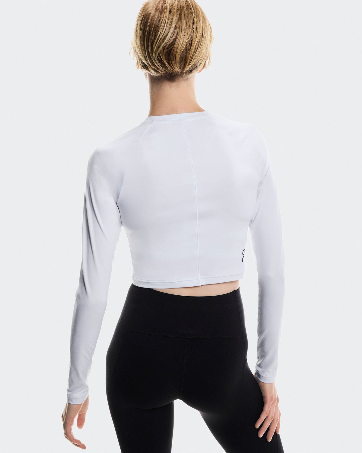 Women's Studio Long-T Crop White - US 7828