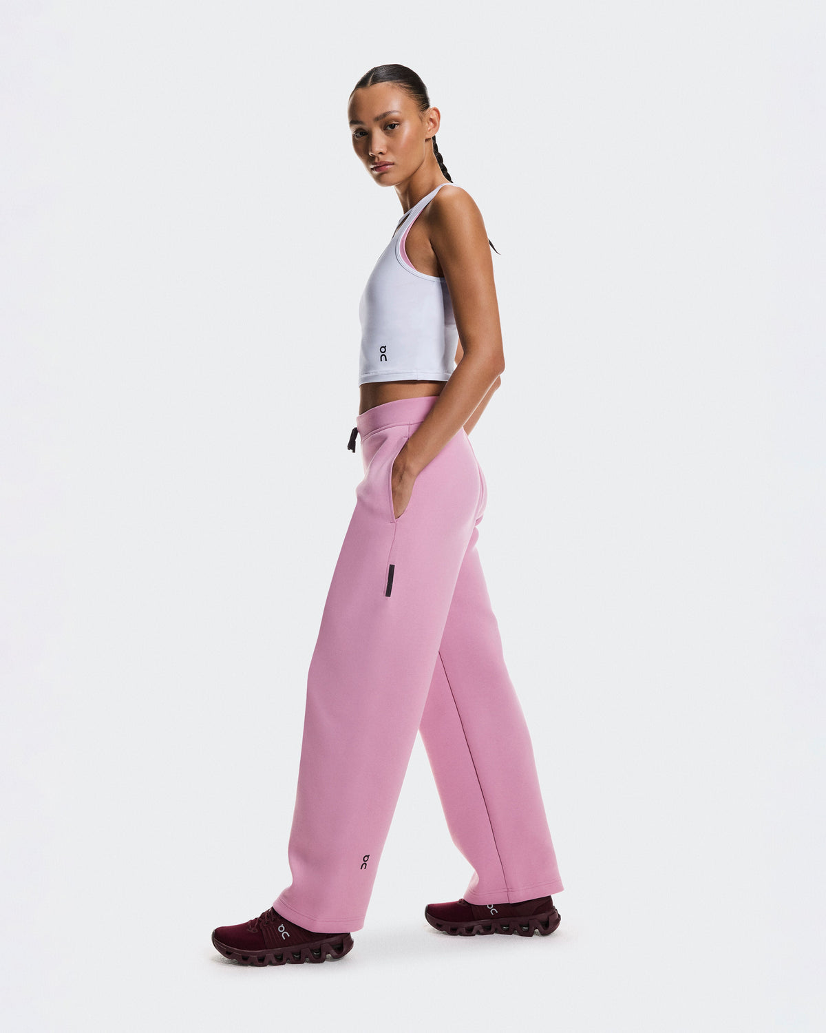 Women's Focus Tech Sweatpants Sakura - US 4700