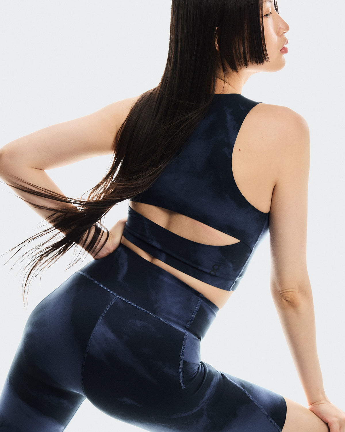 Women's Studio Open Back Crop Acai | Navy - US 2411