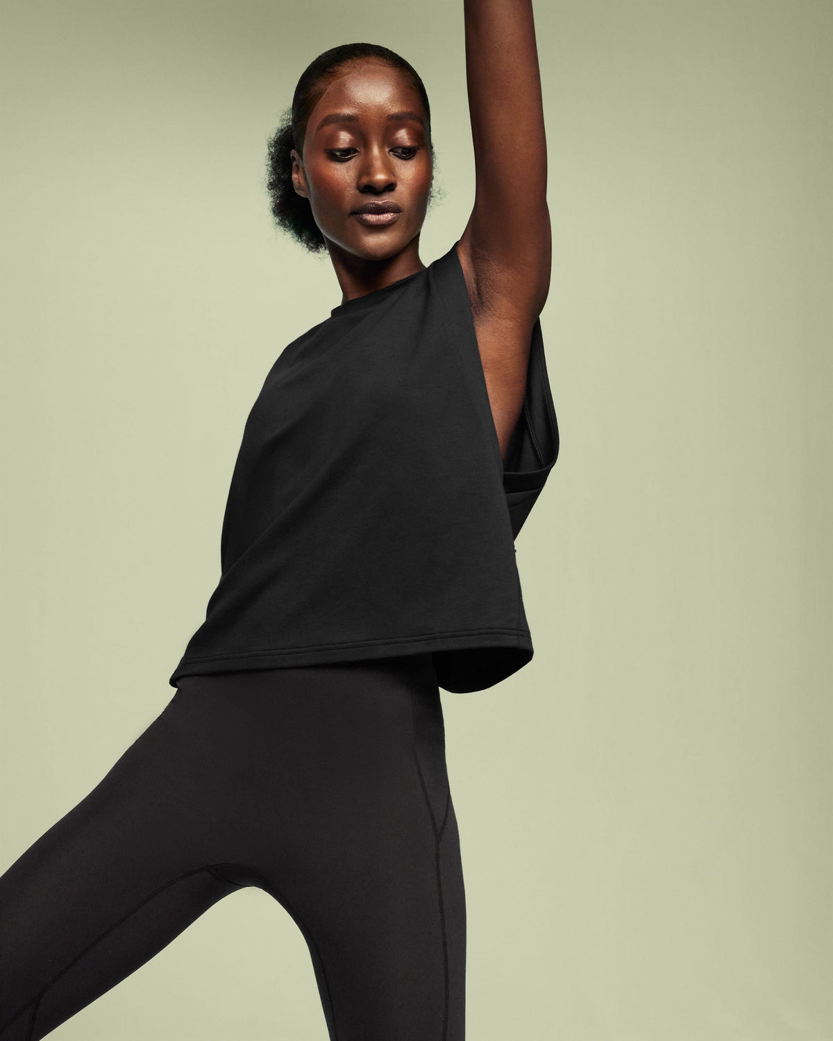 Women's Focus Crop Black - US 2427